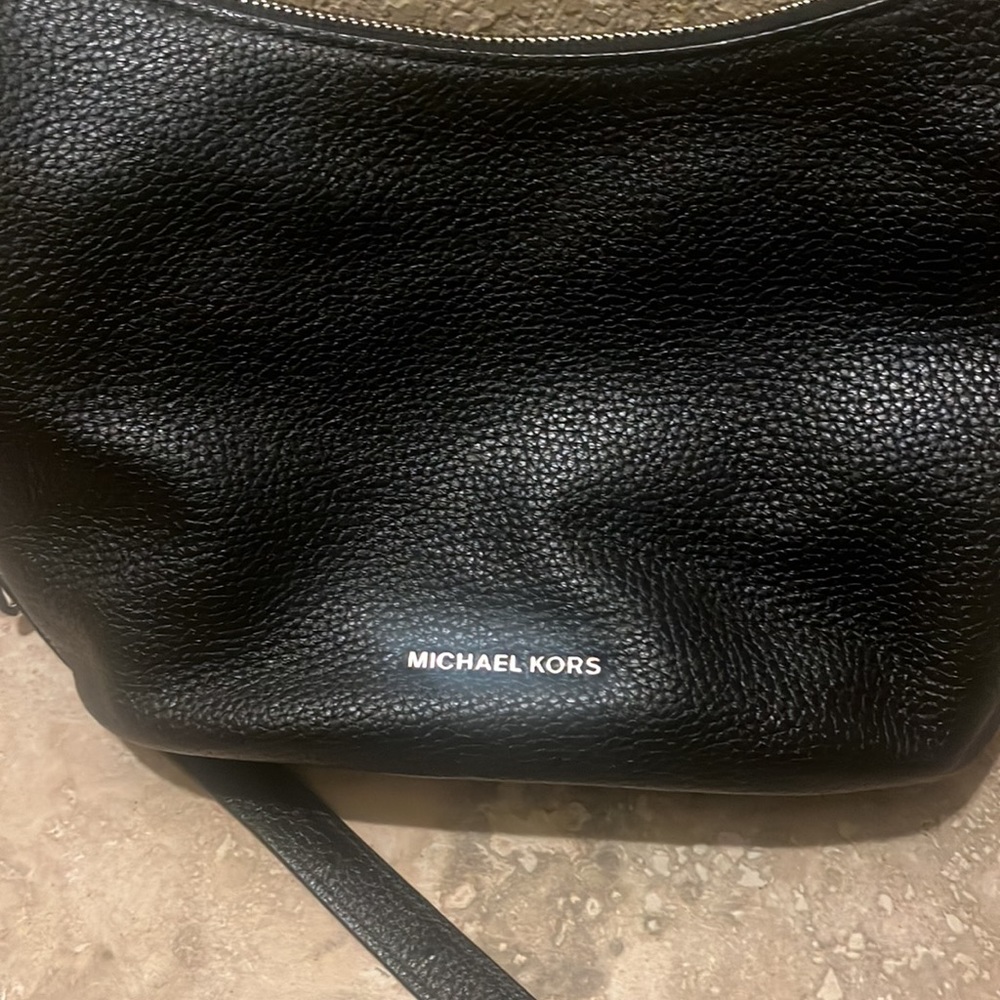 Black Michael Kors satchel - Picture 3 of 5